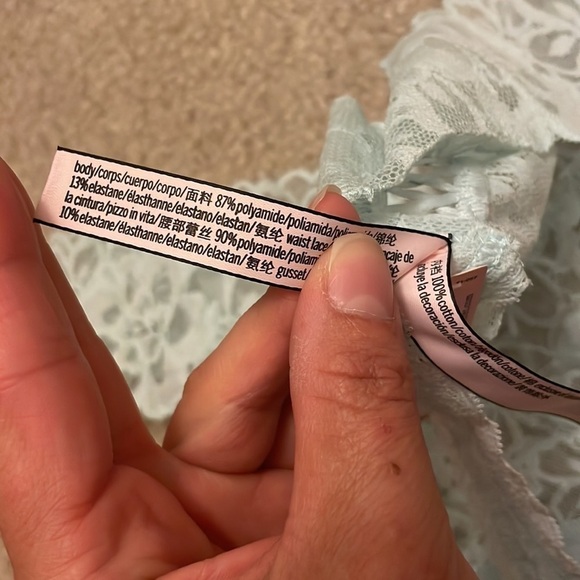 NWT VS THONG - Picture 4 of 4